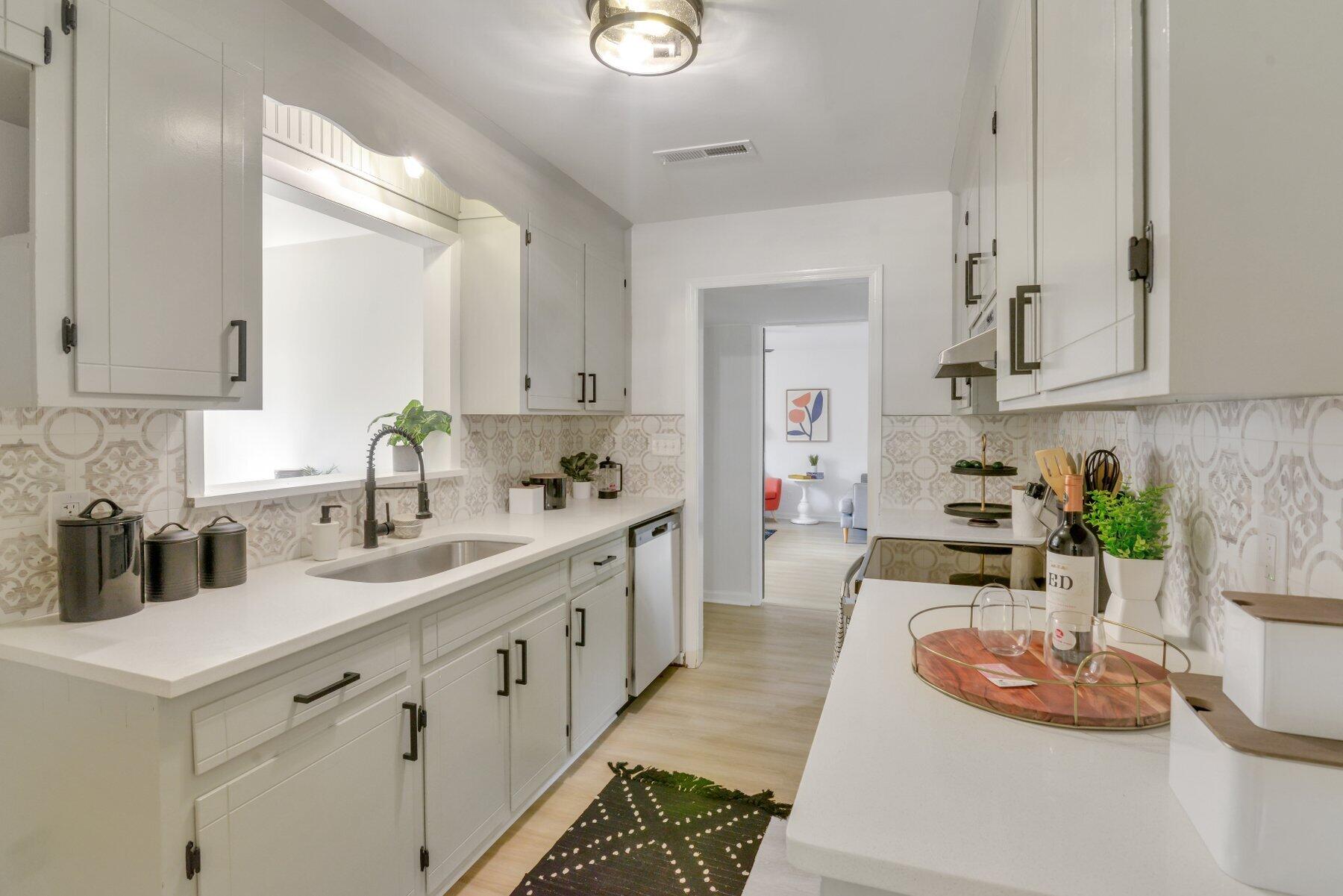 1214 Hawthorne Road Hanahan, SC 29410 - Photo 8 of 23 Kitchen