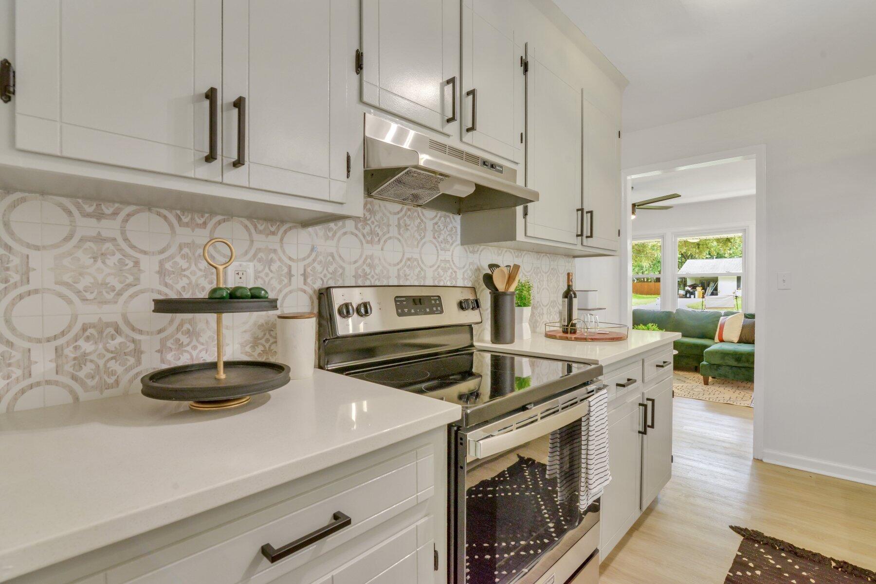 1214 Hawthorne Road Hanahan, SC 29410 - Photo 10 of 23 Kitchen