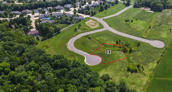 $117,400 | Madi Court, Unit 103, Menasha, WI 54952