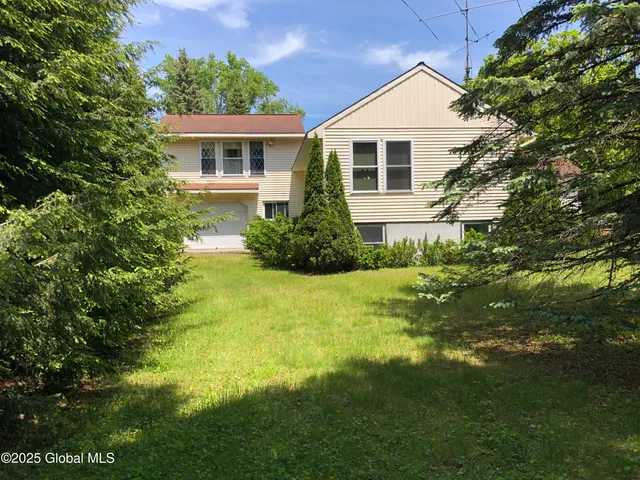 $369,000 | 607 Gansevoort Road, Moreau, NY 12803