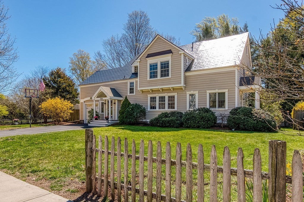 180 Walnut Street Dedham, MA 02026 - Photo 4 of 41