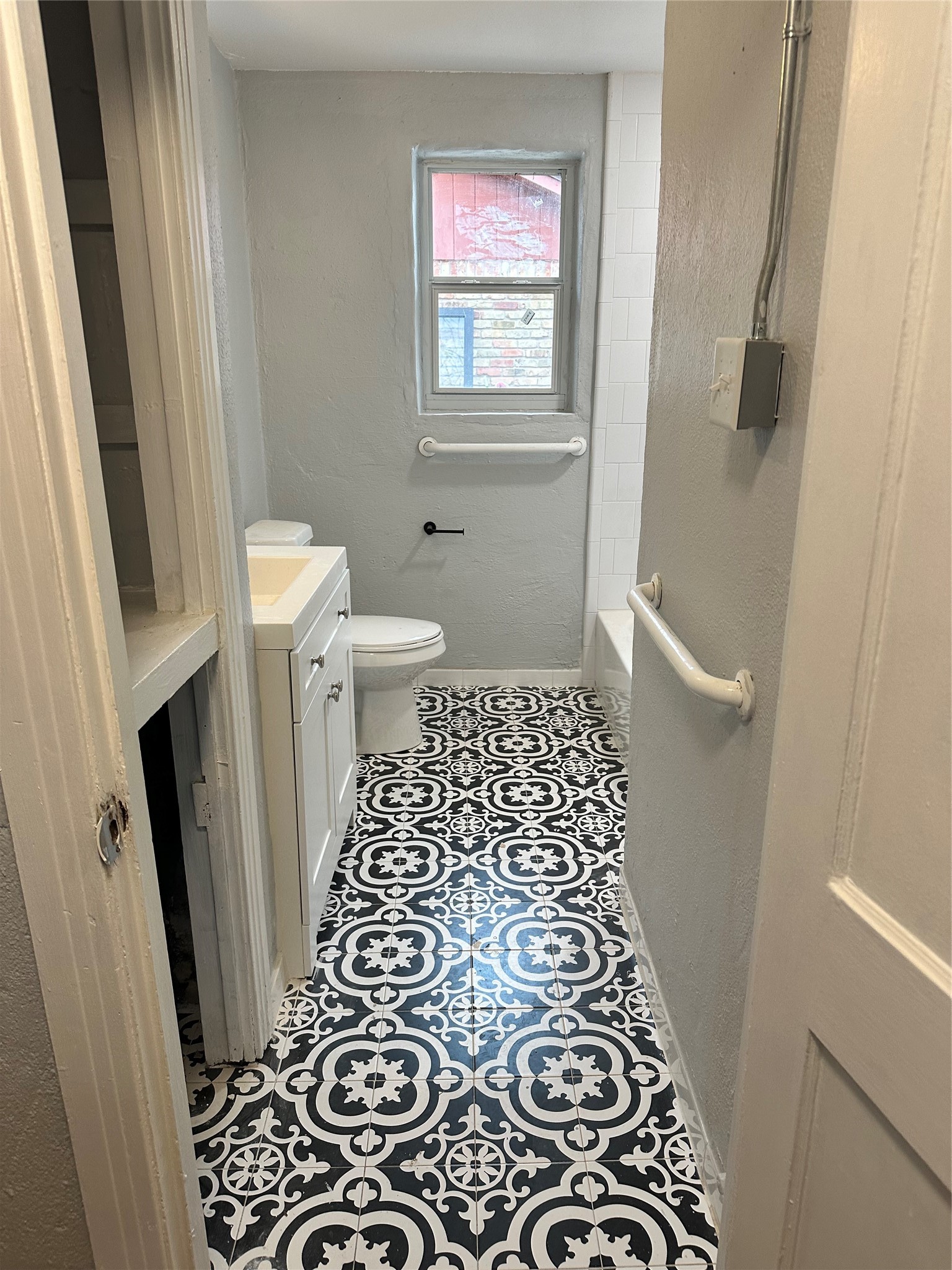 912 West Cleveland Street Alvin, TX 77511 - Photo 20 of 31
