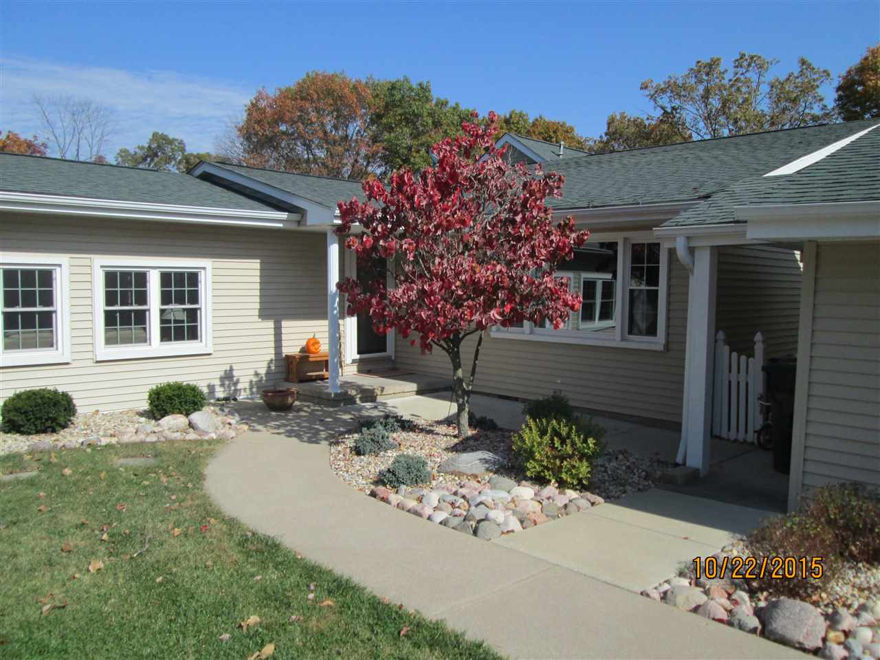 1228 North Rim Road East Peoria, IL 61611 - Photo 1 of 35 Gallery Image 1