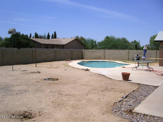 4635 West Hearn Road Glendale, AZ 85306 - Photo 13 of 15 HUGE Yard with Diving Pool