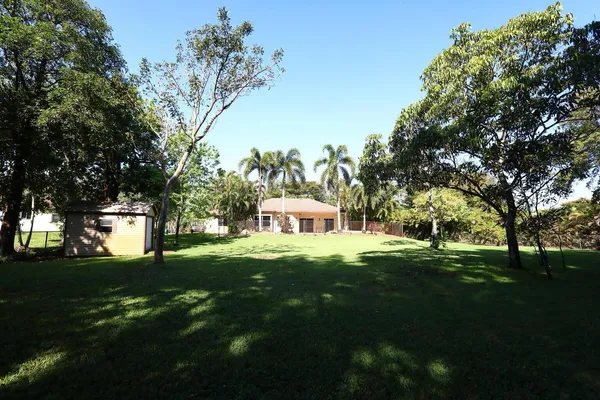 $1,265,000 | 5330 Southwest 199th Avenue, Pembroke Pines, FL 33332