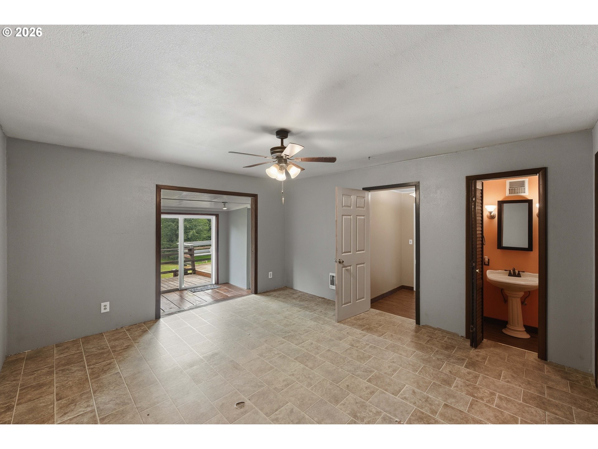 1820 East Cedar Street Myrtle Point, OR 97458 - Photo 12 of 37