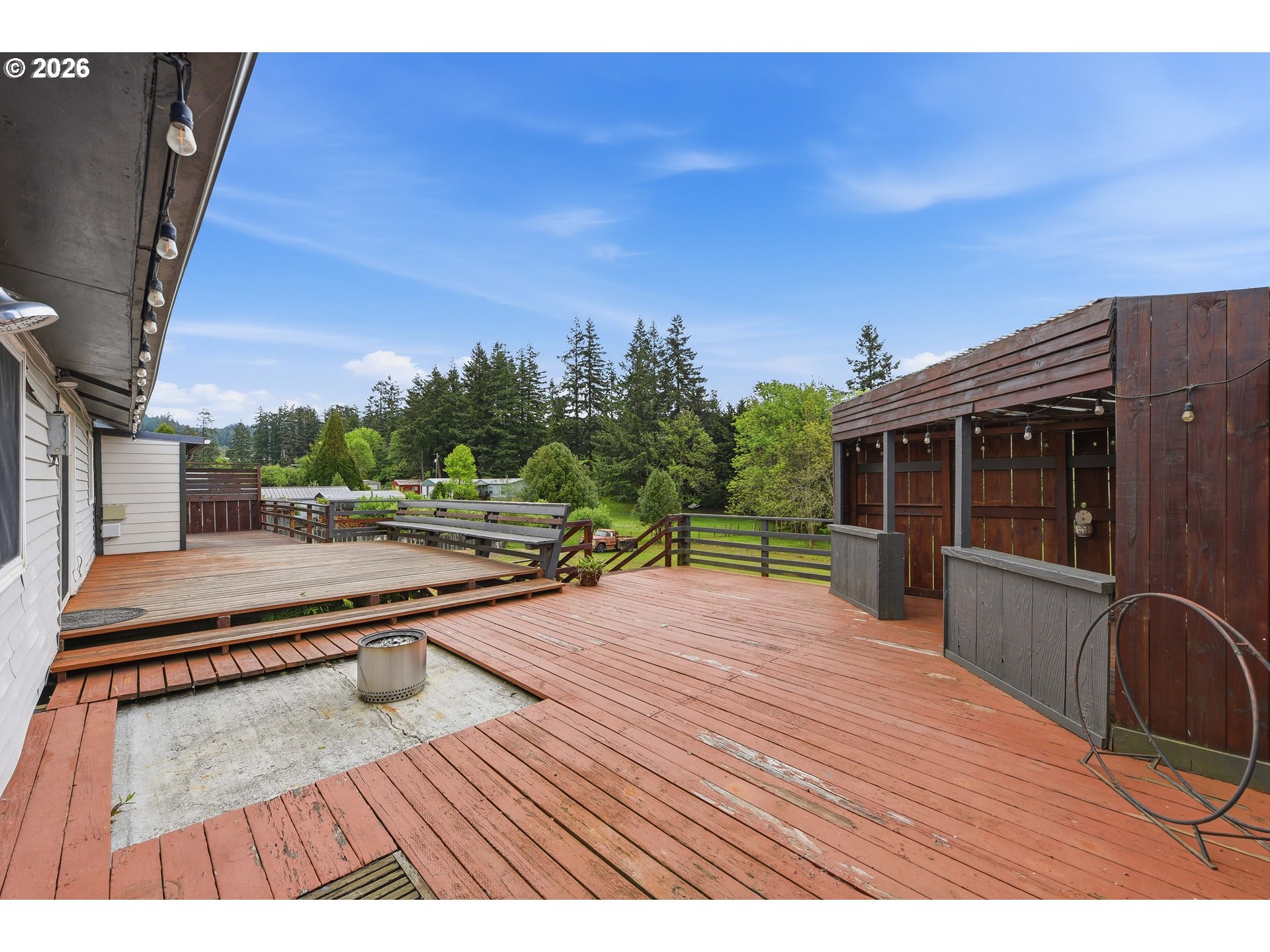 1820 East Cedar Street Myrtle Point, OR 97458 - Photo 21 of 37 Deck