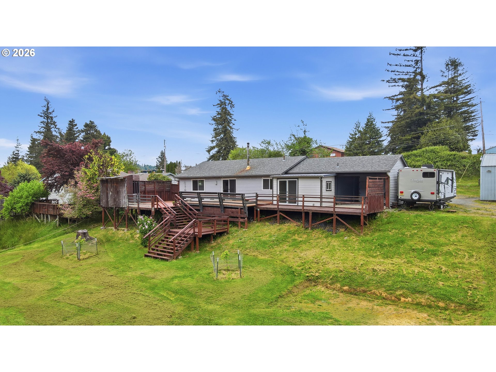 1820 East Cedar Street Myrtle Point, OR 97458 - Photo 25 of 37 Deck
