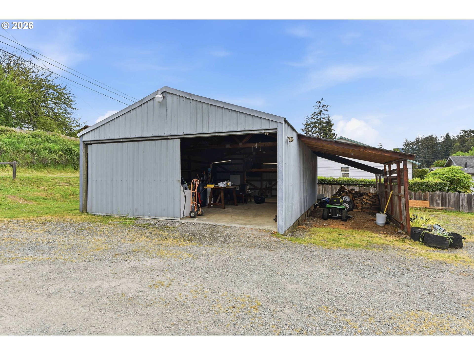 1820 East Cedar Street Myrtle Point, OR 97458 - Photo 31 of 37 Shop