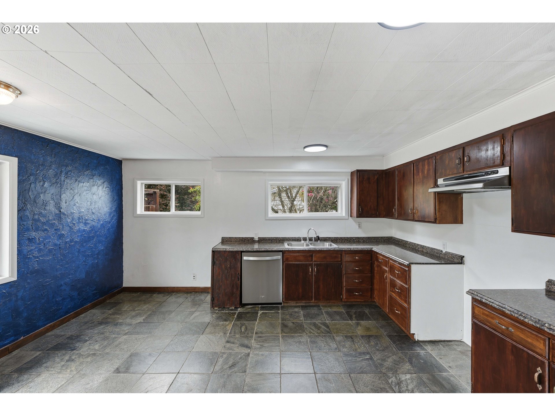 1820 East Cedar Street Myrtle Point, OR 97458 - Photo 6 of 37 Kitchen