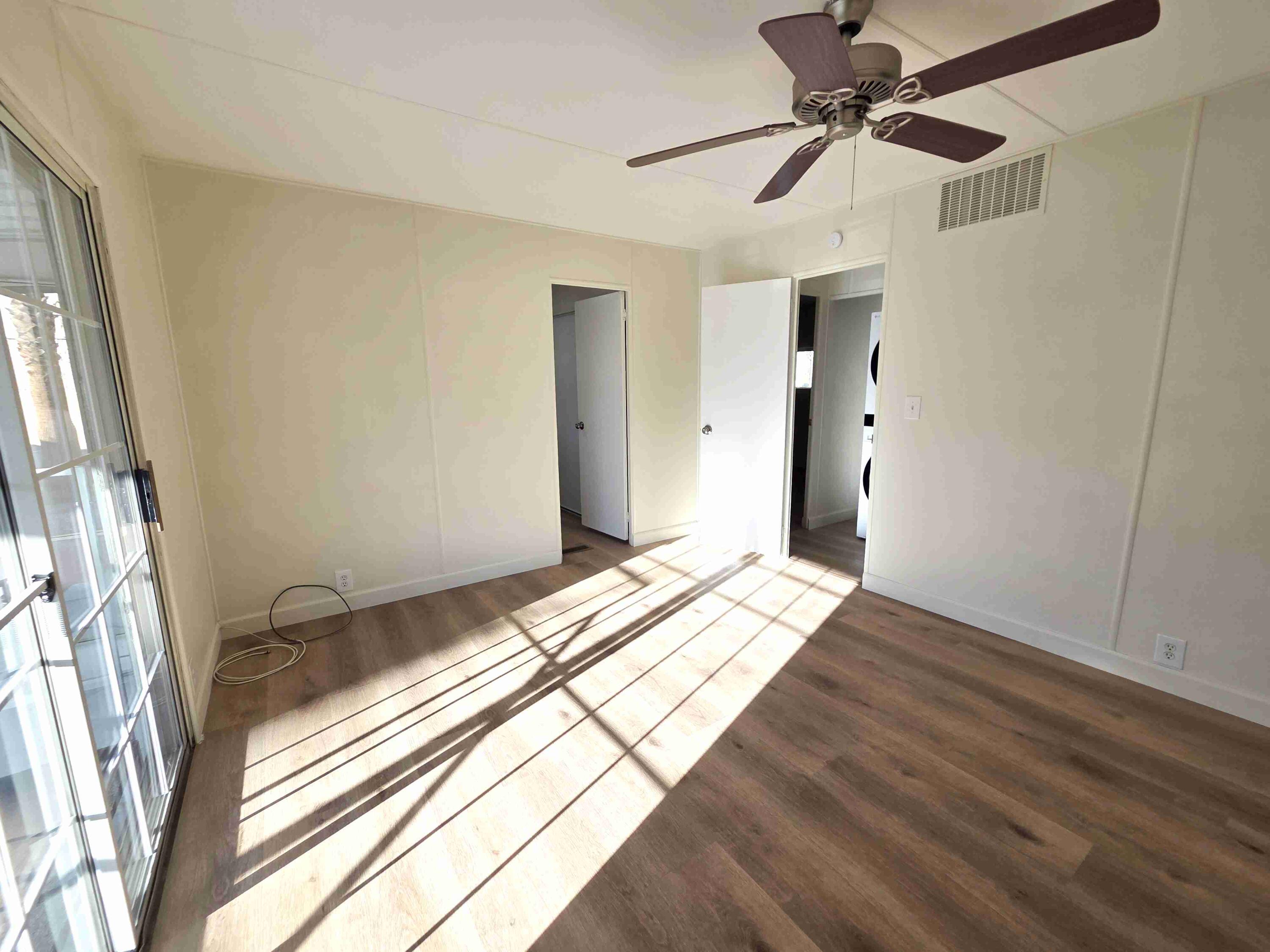 490 Prairie Cathedral City, CA 92234 - Photo 9 of 25 Large Primary Bedroom