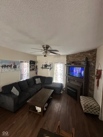 $215,000 | 415 West 5th Street, Rushville, IN 46173