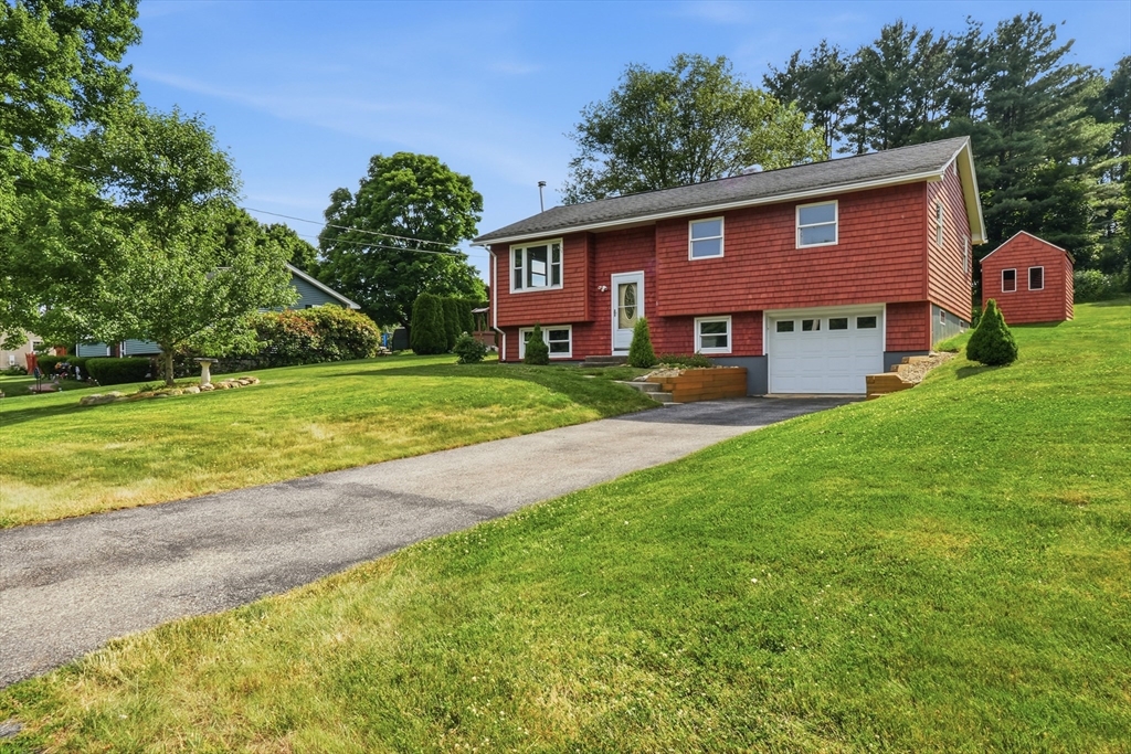 6 Old Farm Road Spencer, MA 01562 - Photo 3 of 24