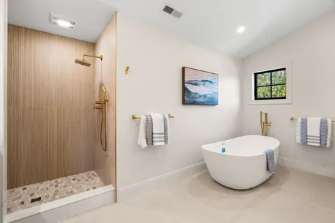 $3,495,000 | 226 Atlantic Street, Gloucester, MA 01930