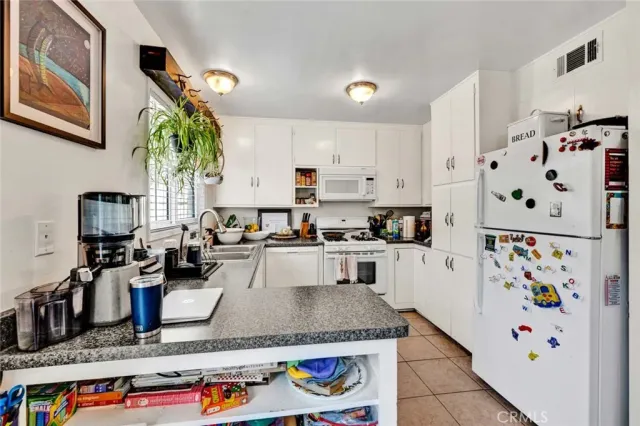 $1,900,000 | 664 Center Street, Costa Mesa, CA 92627