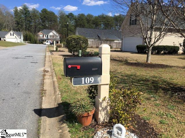 109 Fledgling Way Easley, SC 29642 - Photo 2 of 25 Gallery Image 2