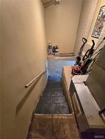 $110,000 | 712 Condit Street, Wood River, IL 62095