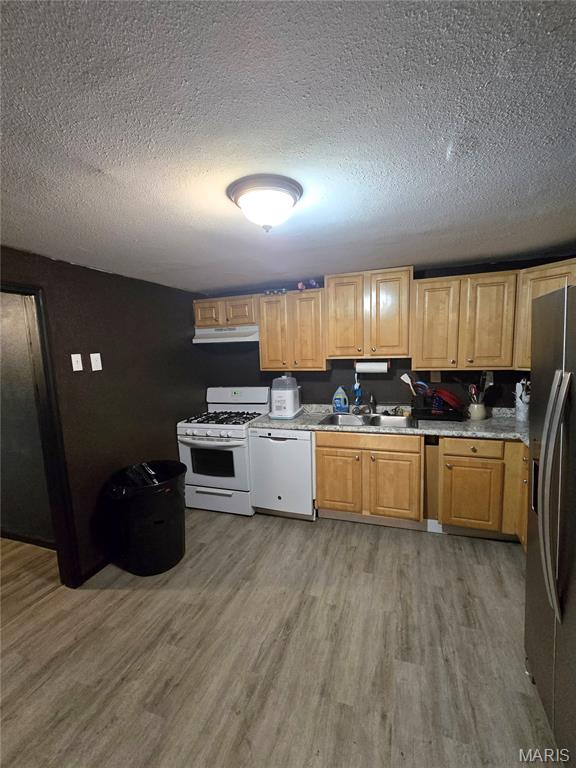 712 Condit Street Wood River, IL 62095 - Photo 9 of 27