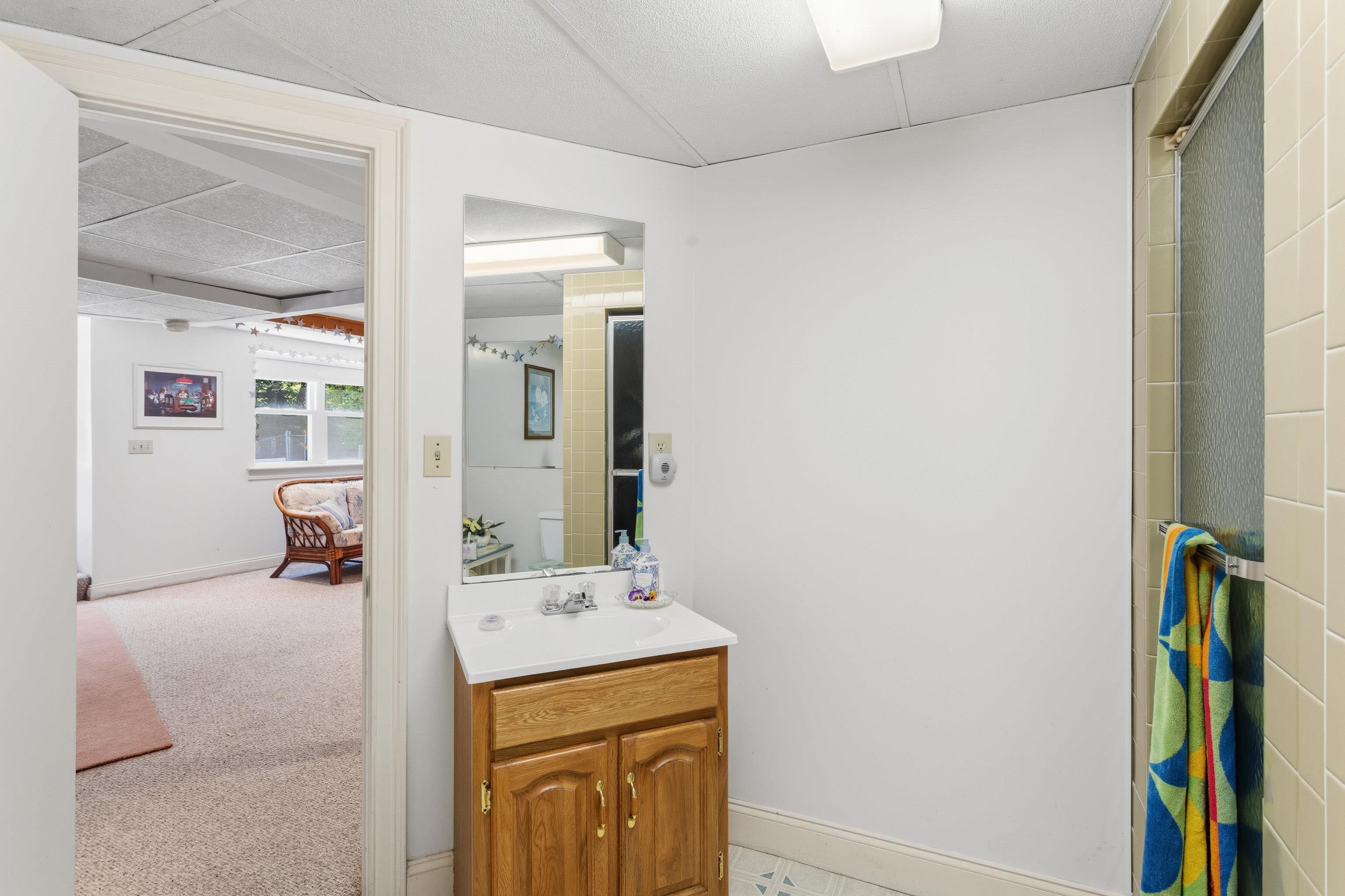 611 Coolidge Avenue Manchester, NH 03102 - Photo 46 of 55