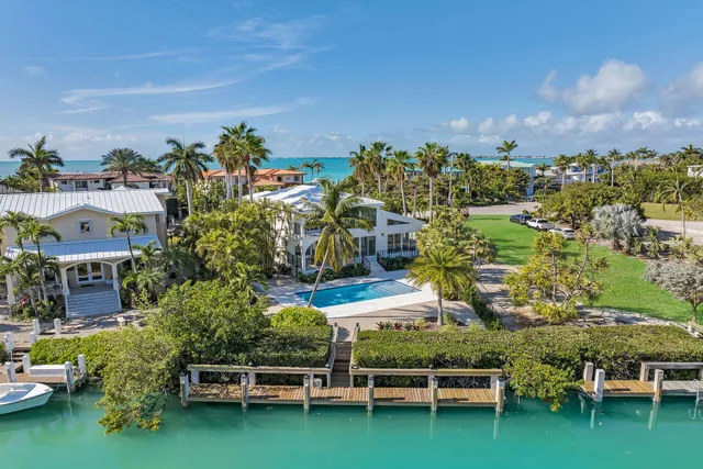 $3,195,000 | 1240 Coury Drive, Key Colony Beach, FL 33051