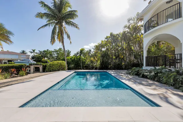 $3,195,000 | 1240 Coury Drive, Key Colony Beach, FL 33051