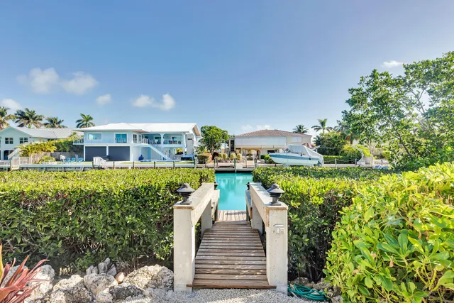 $3,195,000 | 1240 Coury Drive, Key Colony Beach, FL 33051