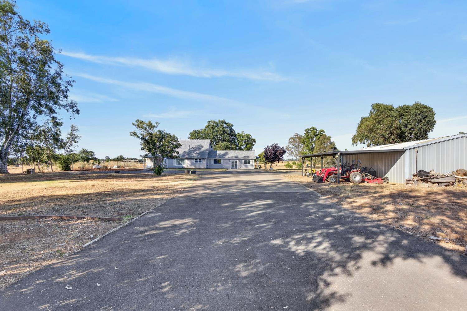 8961 Clay Station Road Wilton, CA 95693 - Photo 3 of 88 Gallery Image 3