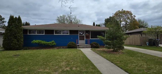 $235,000 | 2905 South 18th Street, Sheboygan, WI 53081
