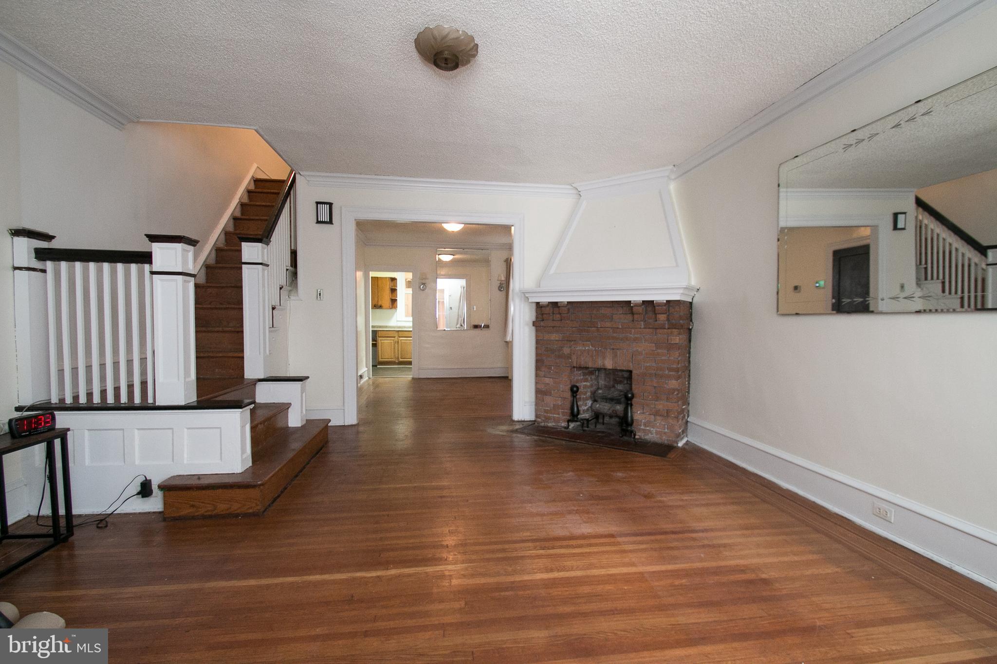 6037 Nassau Road Philadelphia, PA 19151 - Photo 5 of 31 Gallery Image 5