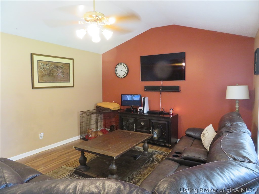 509 Howser Road Henryville, IN 47126 - Photo 5 of 24