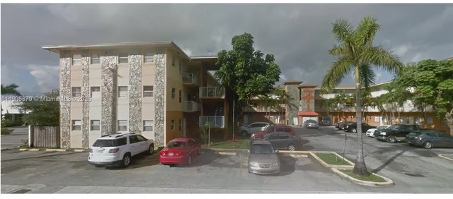 $1,900 | 5150 West 12th Avenue, Unit 115, Hialeah, FL 33012