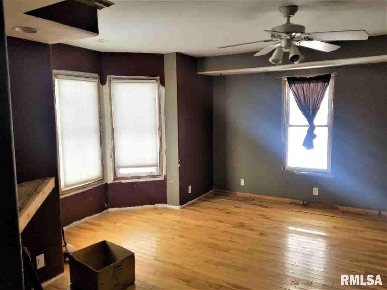 711 Edgington Street Reynolds, IL 61279 - Photo 2 of 9 Gallery Image 2
