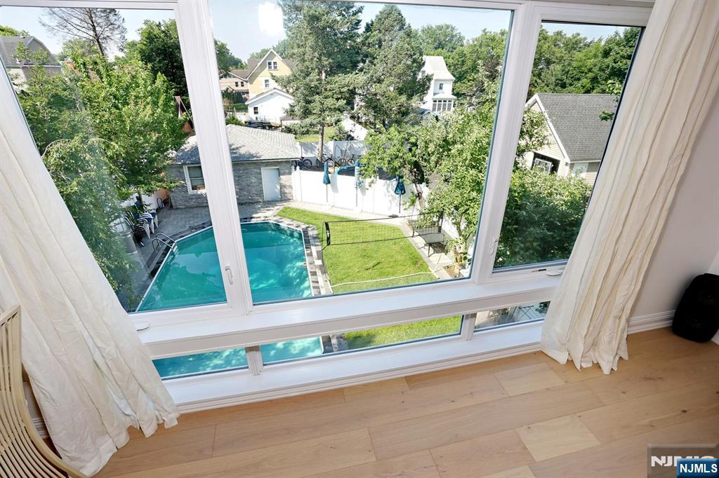 169 Woodward Avenue Rutherford, NJ 07070 - Photo 16 of 32