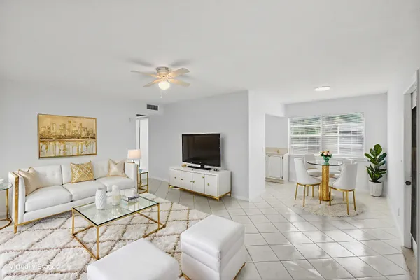 $1,550 | 360 Fanshaw I, Boca Raton, FL 33434