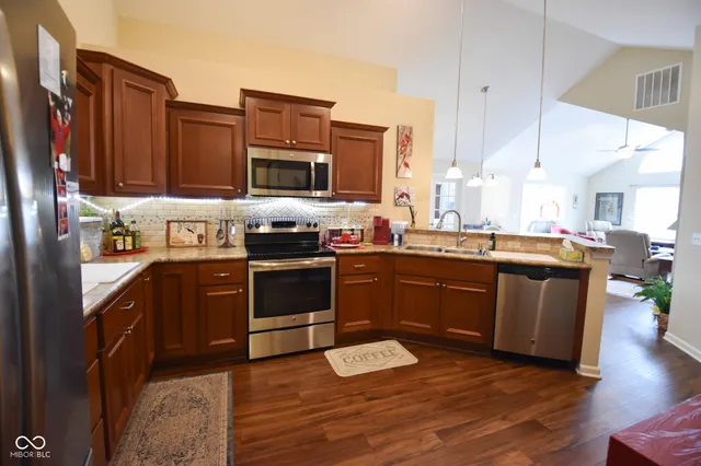 $319,900 | 1150 Extraordinary Trail, Greenfield, IN 46140