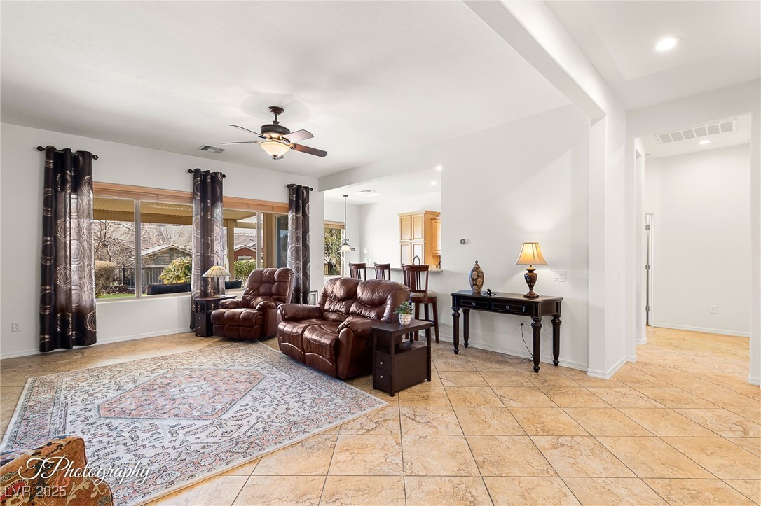 993 Starlight Terrace Way Mesquite, NV 89034 - Photo 10 of 46 Living Room