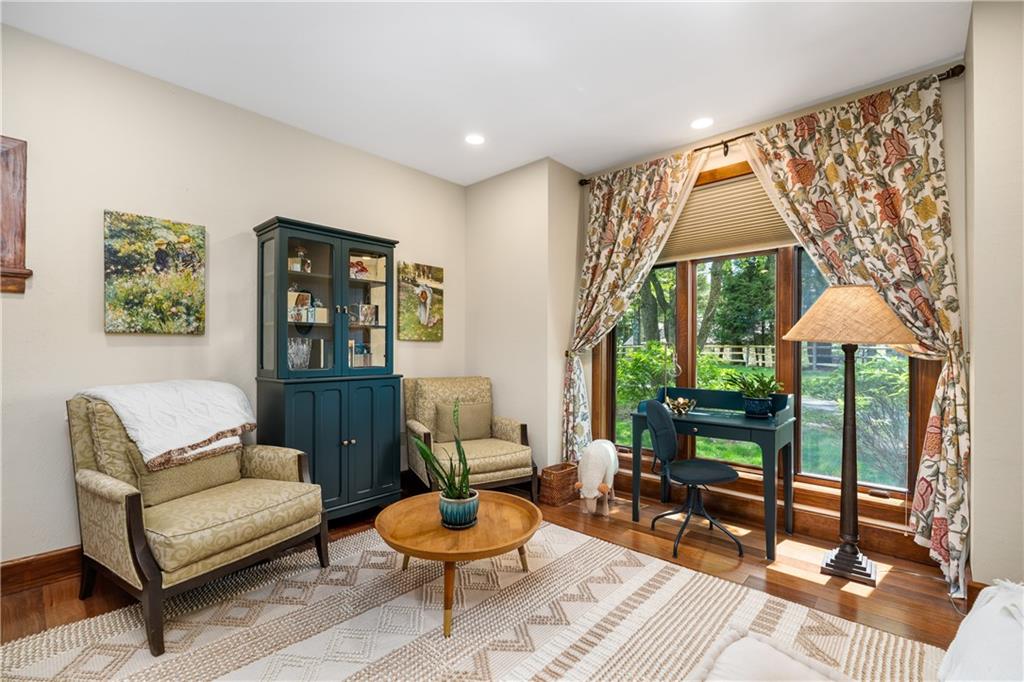 311 Derry Ridge Road Ligonier, PA 15658 - Photo 17 of 42 a living room with furniture and a potted plant