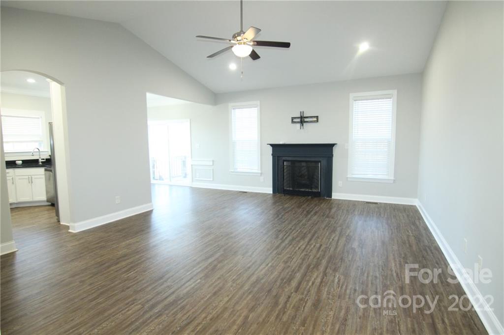 952 Miles Road Dallas, NC 28034 - Photo 4 of 32 Gallery Image 4