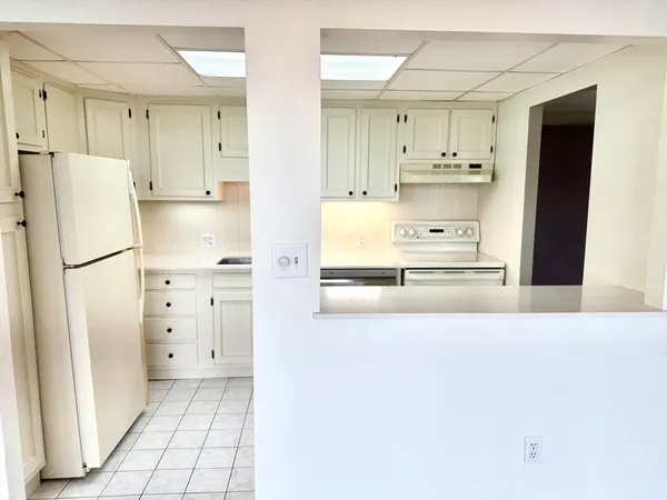 $2,500 | 51 Broad, Unit M16A, Weymouth, MA 02188