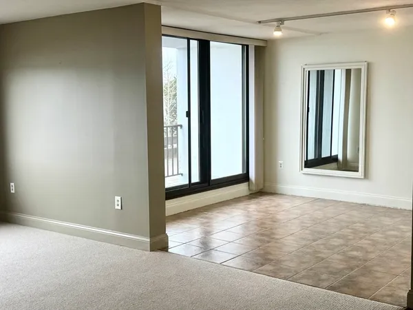 $2,500 | 51 Broad, Unit M16A, Weymouth, MA 02188