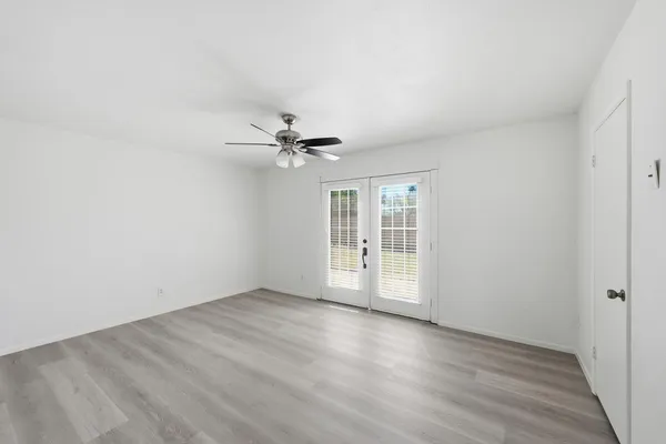 $2,895 | 5229 East Winchcomb Drive, Scottsdale, AZ 85254