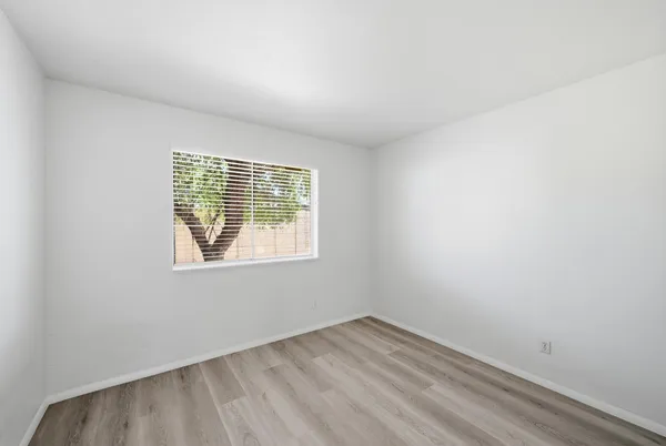 $2,895 | 5229 East Winchcomb Drive, Scottsdale, AZ 85254