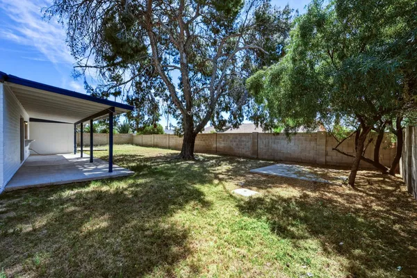 $2,895 | 5229 East Winchcomb Drive, Scottsdale, AZ 85254