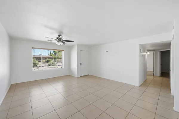 $2,895 | 5229 East Winchcomb Drive, Scottsdale, AZ 85254