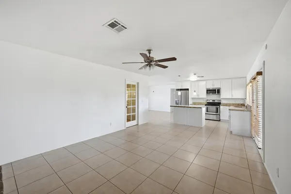 $2,895 | 5229 East Winchcomb Drive, Scottsdale, AZ 85254