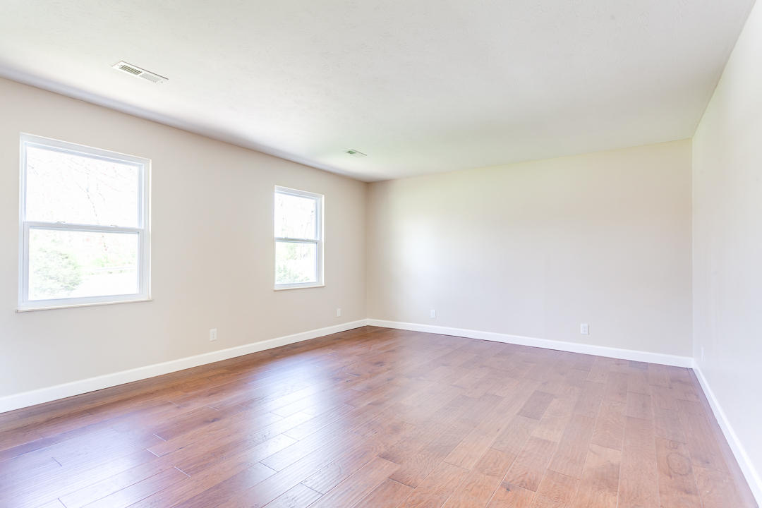 1237 Laurel Road Clinton, TN 37716 - Photo 16 of 40 016180405-3-1237LaurelRdClintonTN-SCREEN