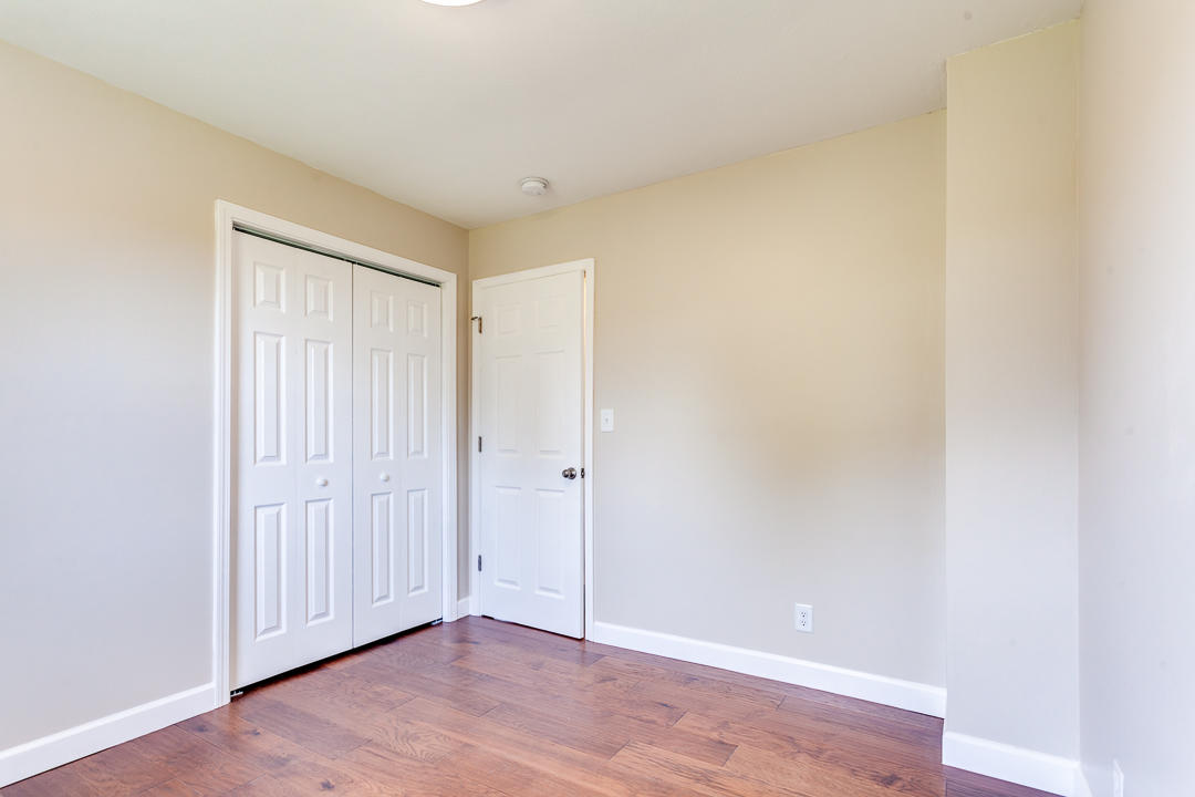 1237 Laurel Road Clinton, TN 37716 - Photo 22 of 40 023180405-3-1237LaurelRdClintonTN-SCREEN