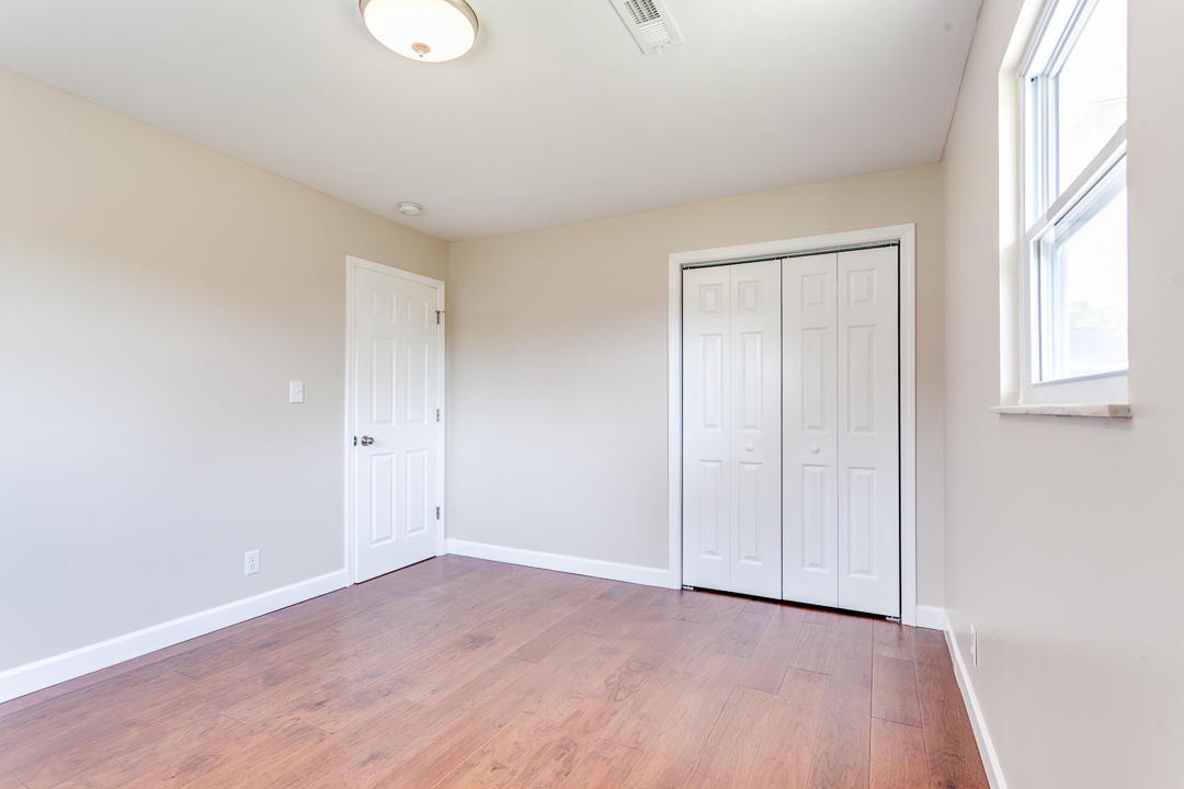 1237 Laurel Road Clinton, TN 37716 - Photo 23 of 40 025180405-3-1237LaurelRdClintonTN-SCREEN
