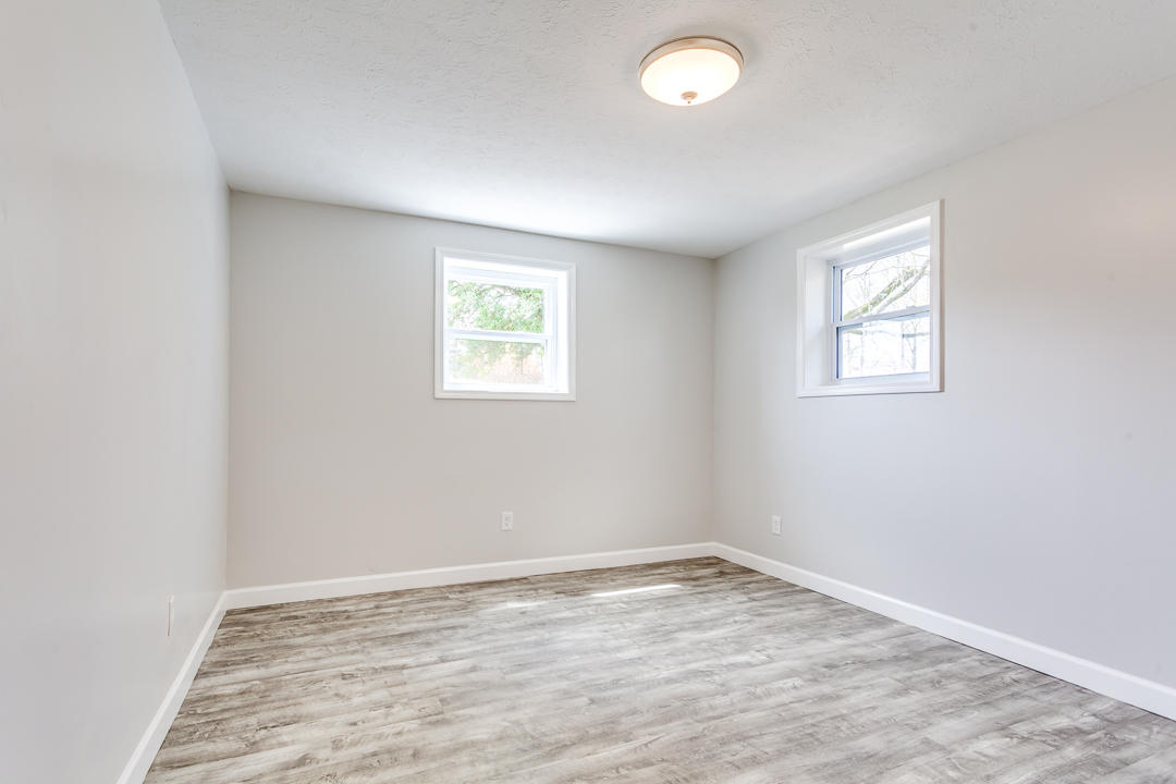1237 Laurel Road Clinton, TN 37716 - Photo 35 of 40 038180405-3-1237LaurelRdClintonTN-SCREEN