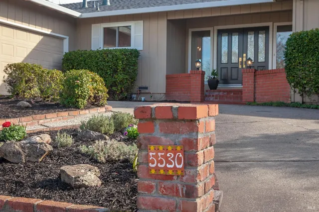 $750,000 | 5530 Dupont Drive, Santa Rosa, CA 95409